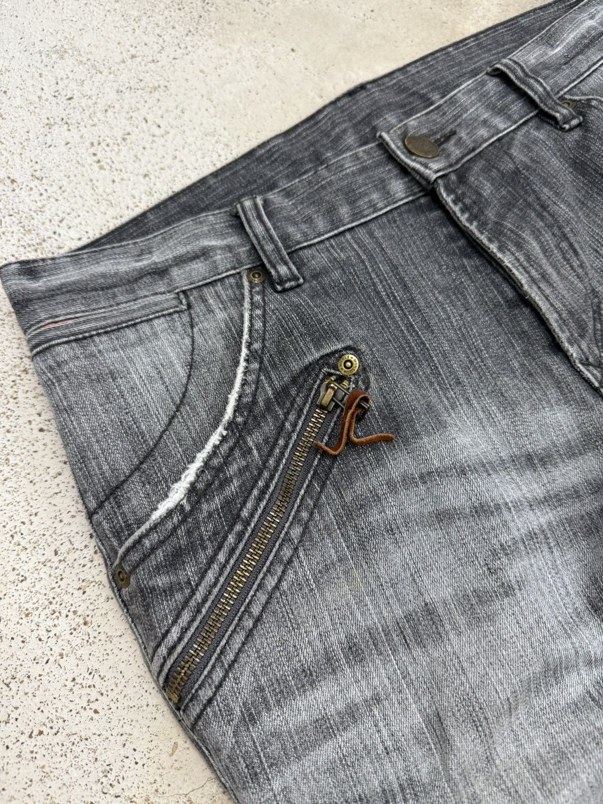 Nicole Club Monsieur Nicole 1974 Whisker Straight Leg Distressed Pants Size US 32 / EU 48 - 9 Thumbnail