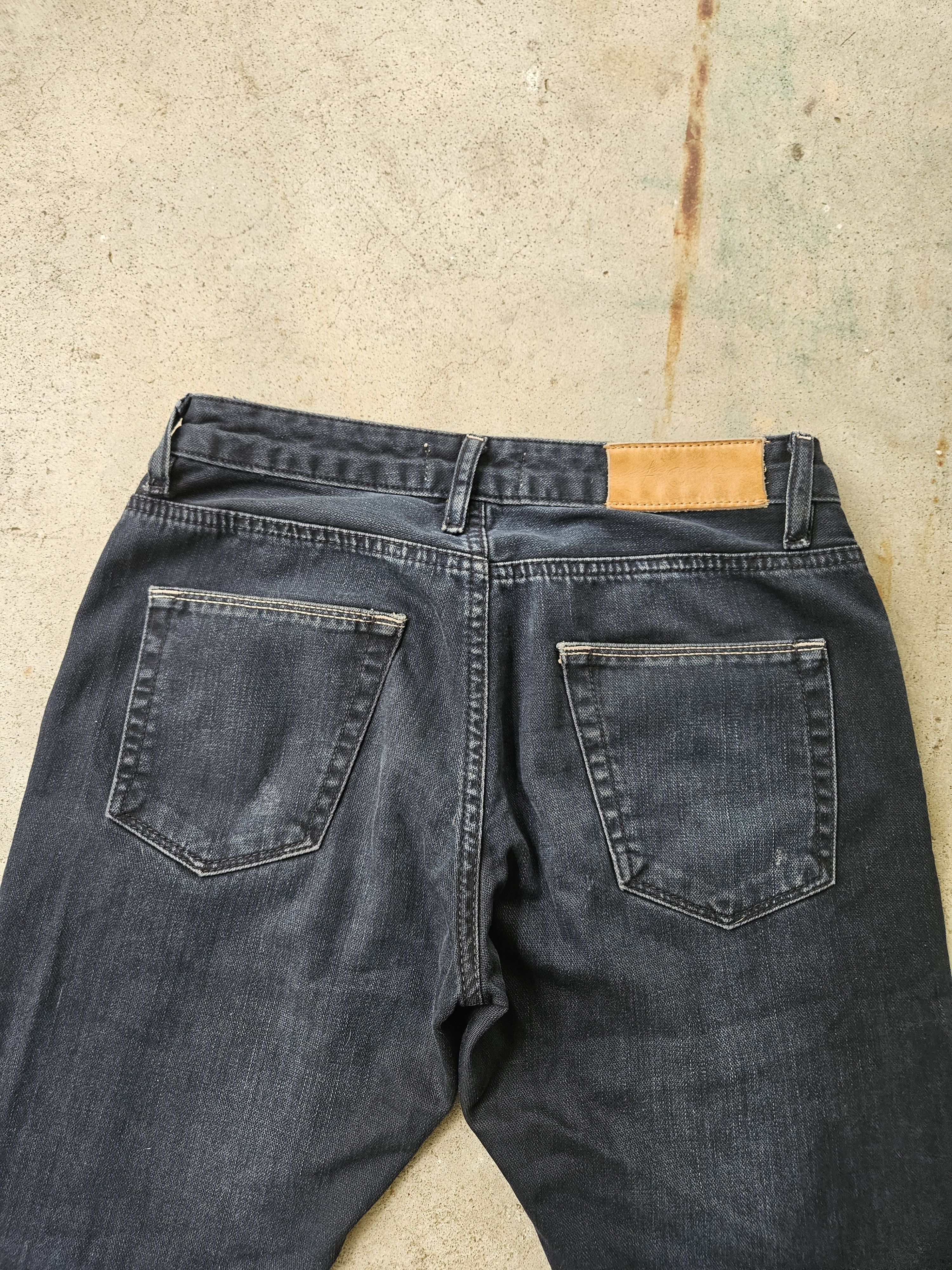 Acne Studios Hug Blackness Dark Blue Leather Patch Denim Jeans Size US 28 / EU 44 - 7 Thumbnail