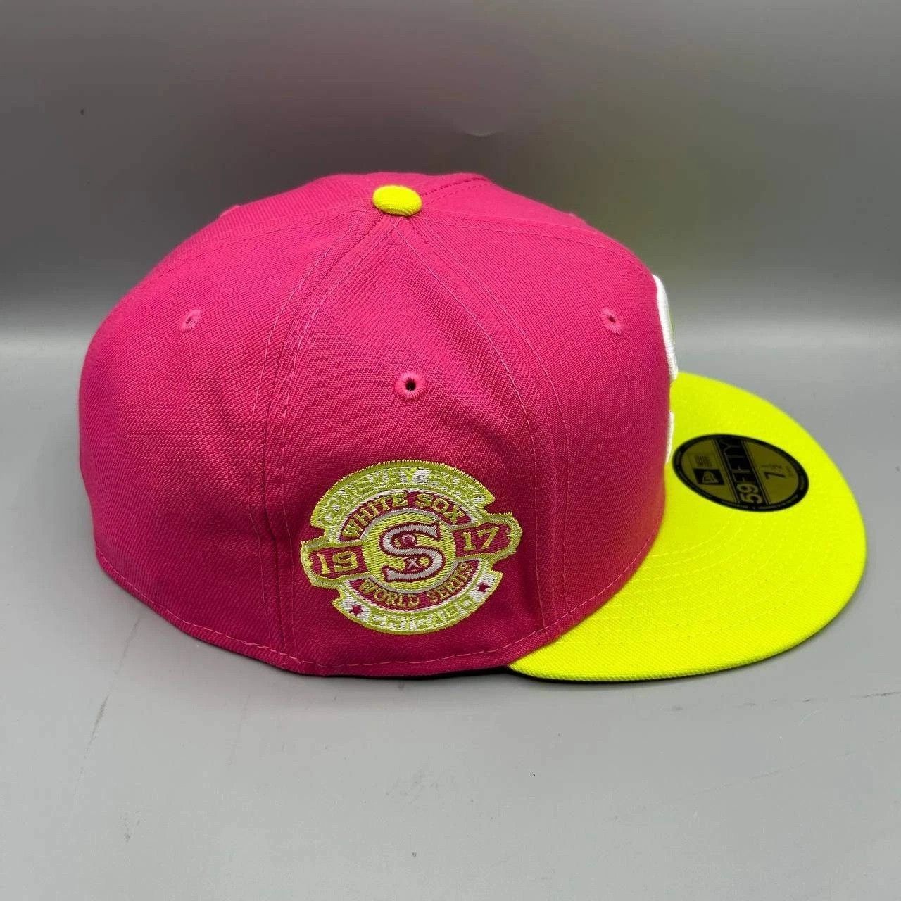 New Era Chicago White Sox Hat Men 7 1/2 Pink Yellow MLB Fitted Cap Size ONE SIZE - 1 Thumbnail