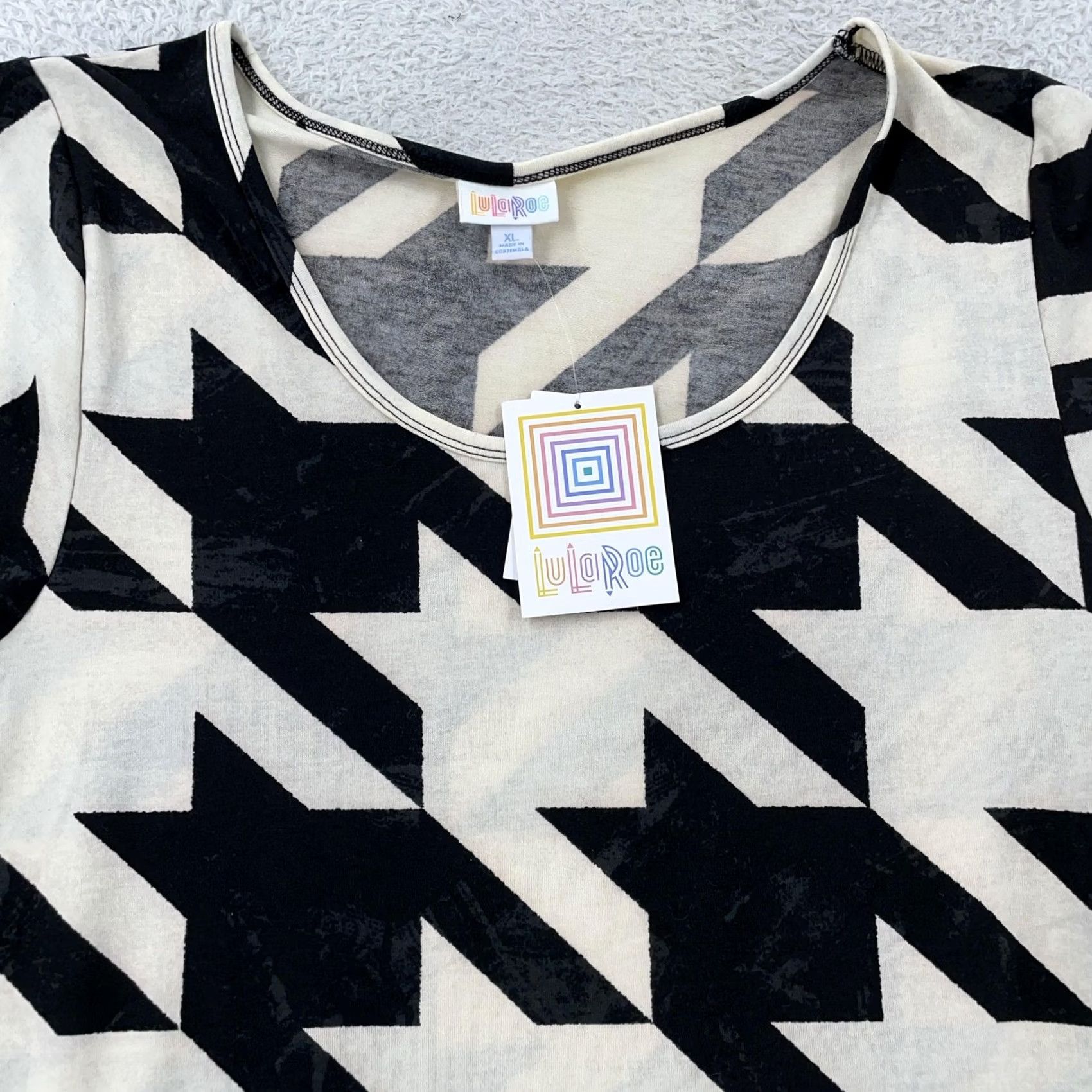 Vintage LuLaRoe Classic Tee Shirt Womens XL Black Houndstooth Print Short Sleeve Size XL / US 12-14 / IT 48-50 - 2 Thumbnail