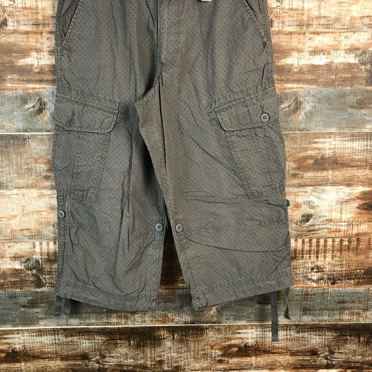 Japanese Brand Uniqlo Grey Multipocket cargo Cropped short Pants #A2419 Size US 28 / EU 44 - 3 Thumbnail