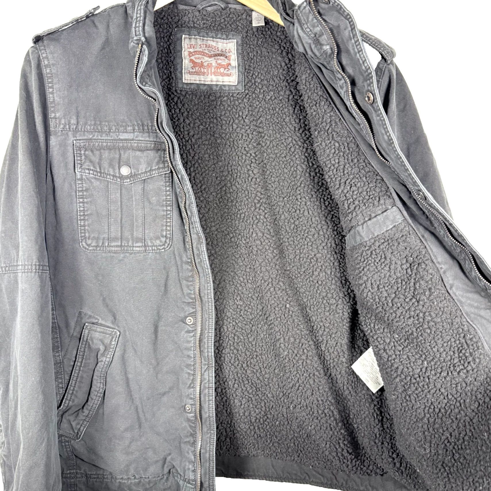 Levi's Trucker Jacket Men Regular Size L Black Denim Military-Style Sherpa Lined Solid Pattern Vintage: No