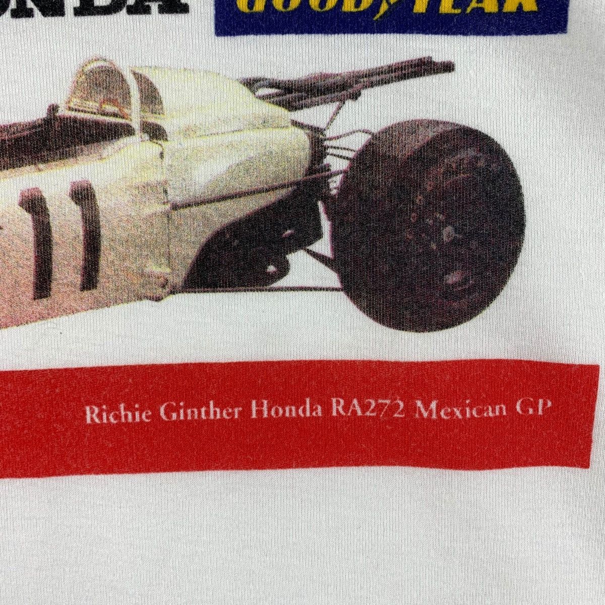 Japanese Brand Vintage GOODYEAR formula 1 racing white tee Size US L / EU 52-54 / 3 - 10 Thumbnail