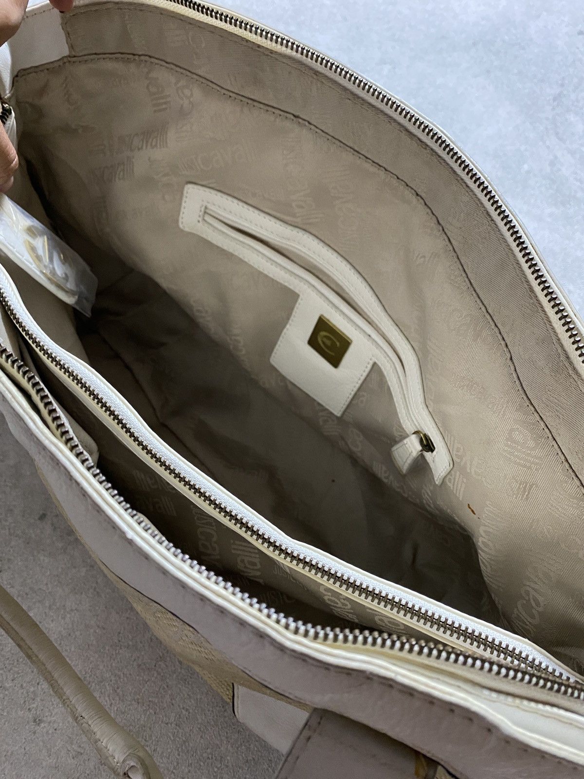 Just Cavalli 2000’s Just Cavalli Monogram Leather Hobo Bags Size ONE SIZE - 13 Thumbnail