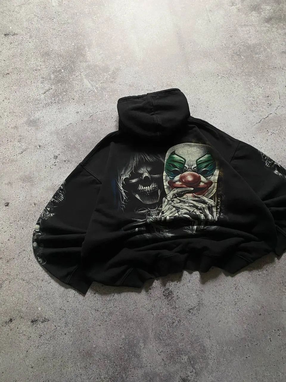 Japanese Brand VINTAGE 90s JOKER SKELETON BAGGY BOXY FADED HOODIE Size US L / EU 52-54 / 3 - 8 Thumbnail