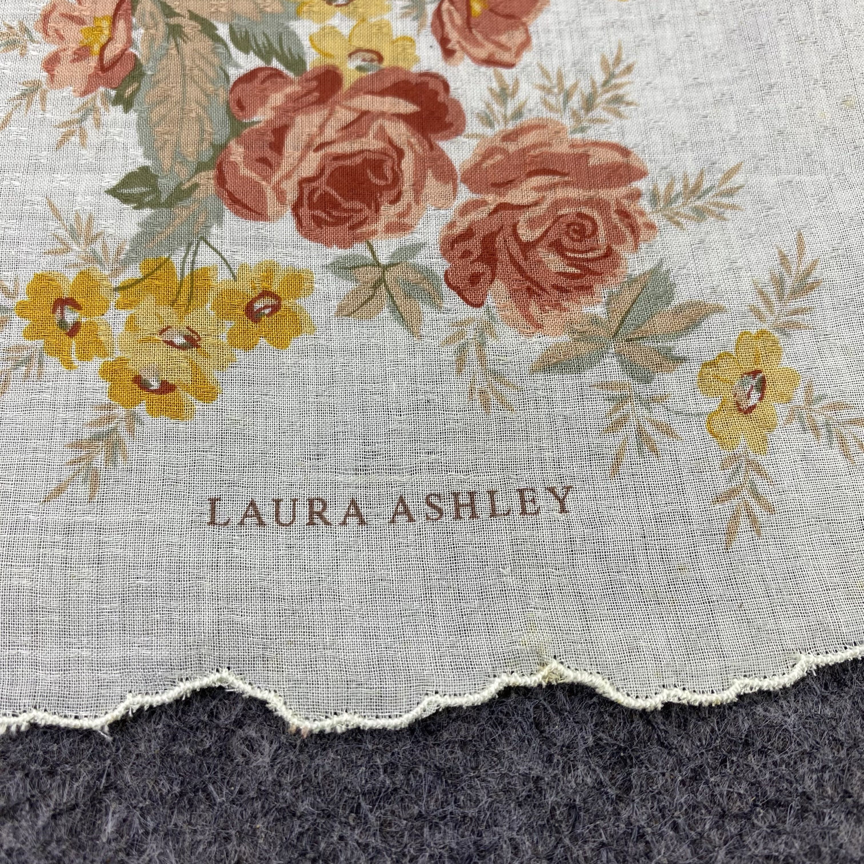 Laura Ashley Laura Ashley Handkerchief Neckerchief Bandana-B1945 Size ONE SIZE - 7 Thumbnail