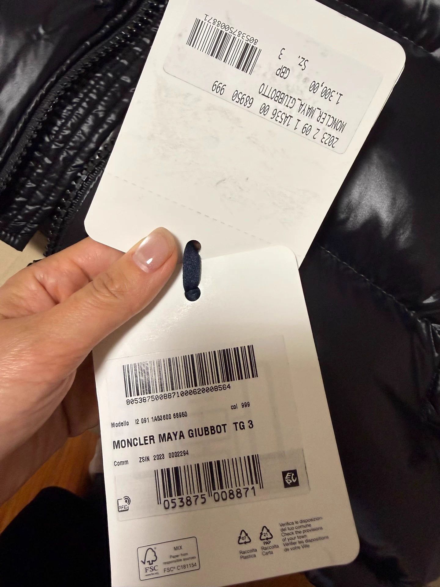 Moncler Moncler Maya solid short zip hooded unisex puffer 3 new tags Size M / US 6-8 / IT 42-44 - 3 Thumbnail