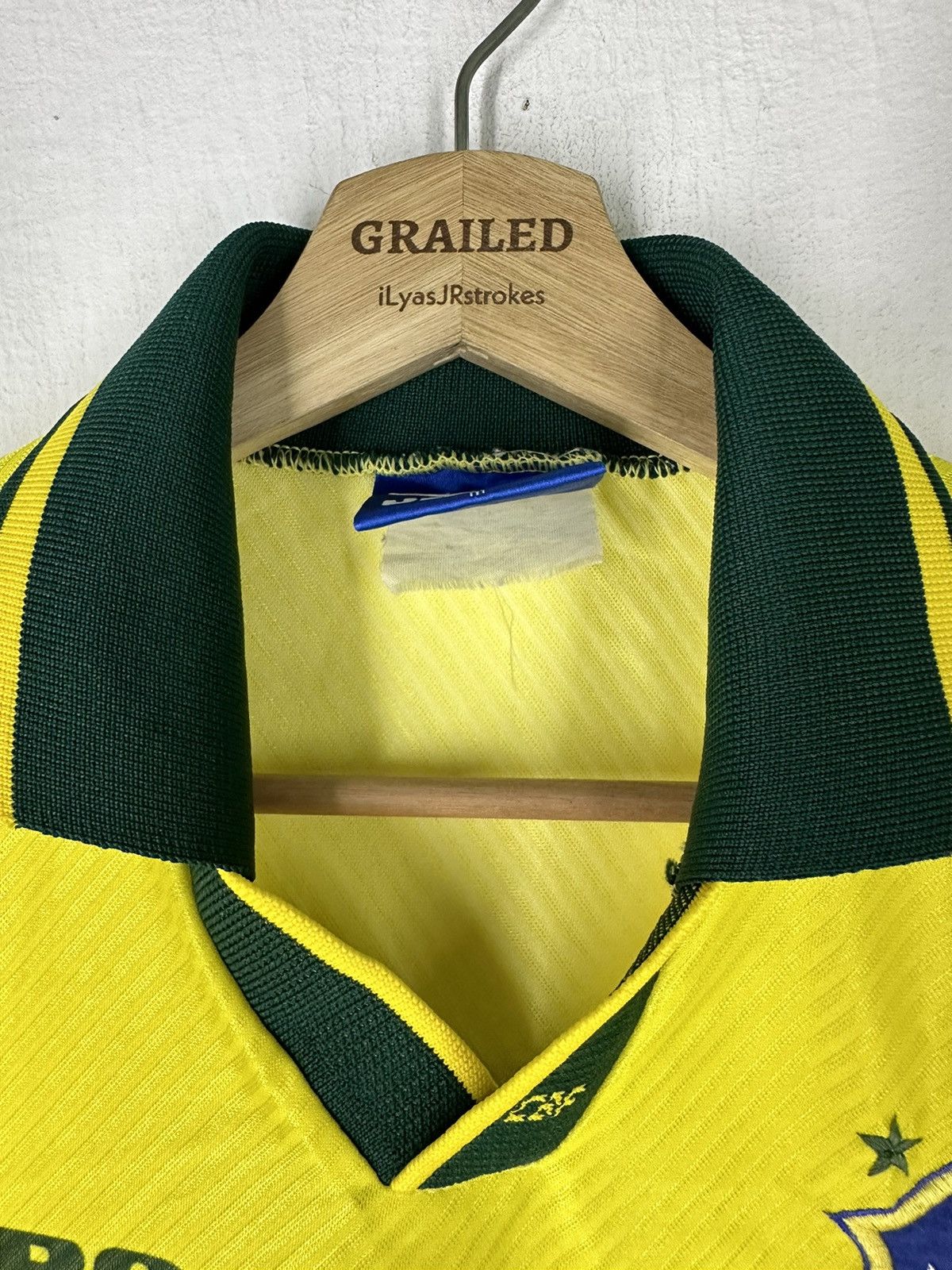 Umbro × Vintage Vtg 90’s Umbro Brasil Home Number 8 Dunga National Jersey Size US M / EU 48-50 / 2 - 10 Thumbnail
