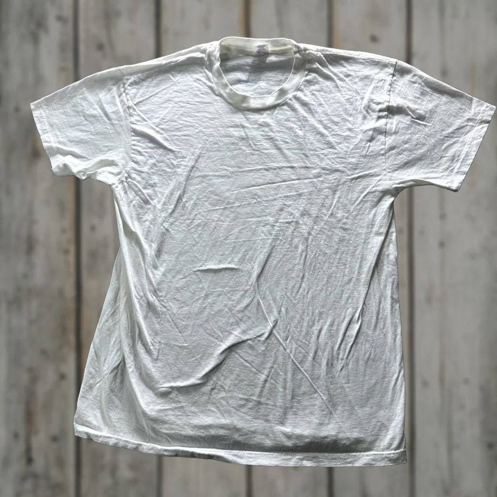 Hanes VINTAGE Hanes Shirt Mens L White Crew Neck Tee Size US L / EU 52-54 / 3 - 1 Thumbnail