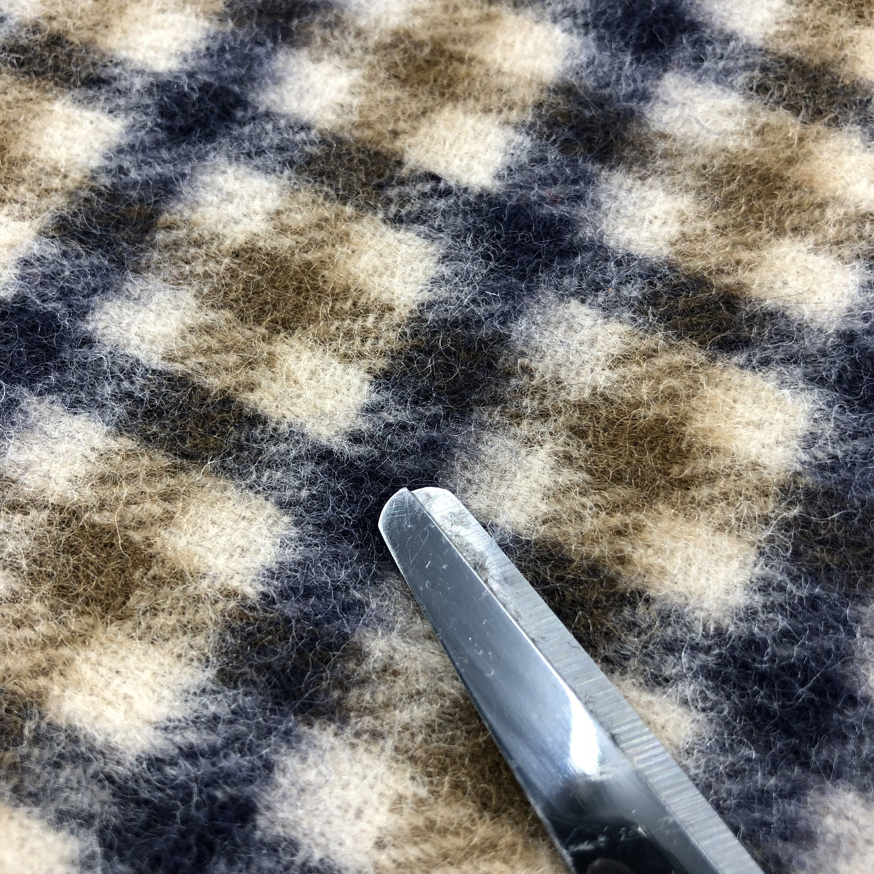 Aquascutum Aquascutum Iconic Gingham Wool Scarf Muffler V813 Size ONE SIZE - 7 Thumbnail