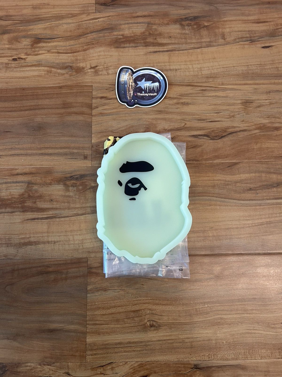 Bape Bape Glow In The Dark Ash Tray Size ONE SIZE - 1 Thumbnail
