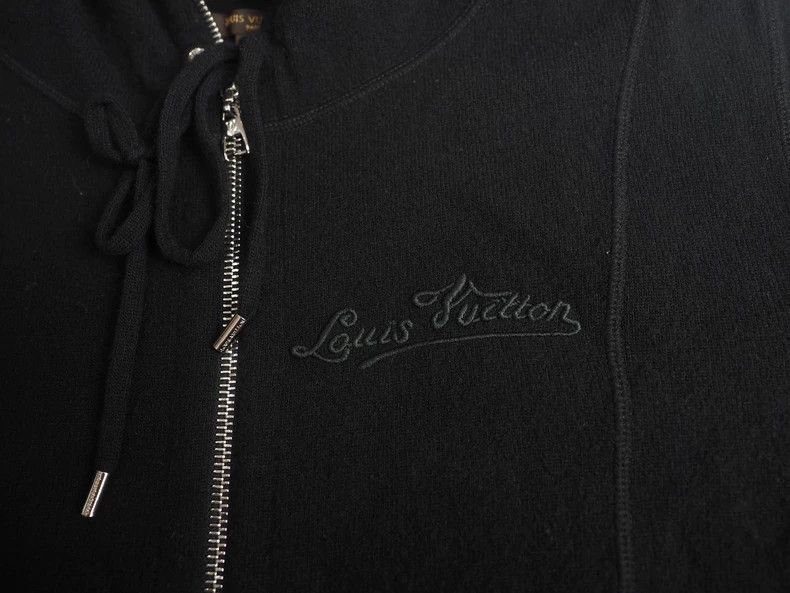 Louis Vuitton Louis vuittonBlack women's wool hooded jacket 2503-Nextarro Size S / US 4 / IT 40 - 4 Thumbnail