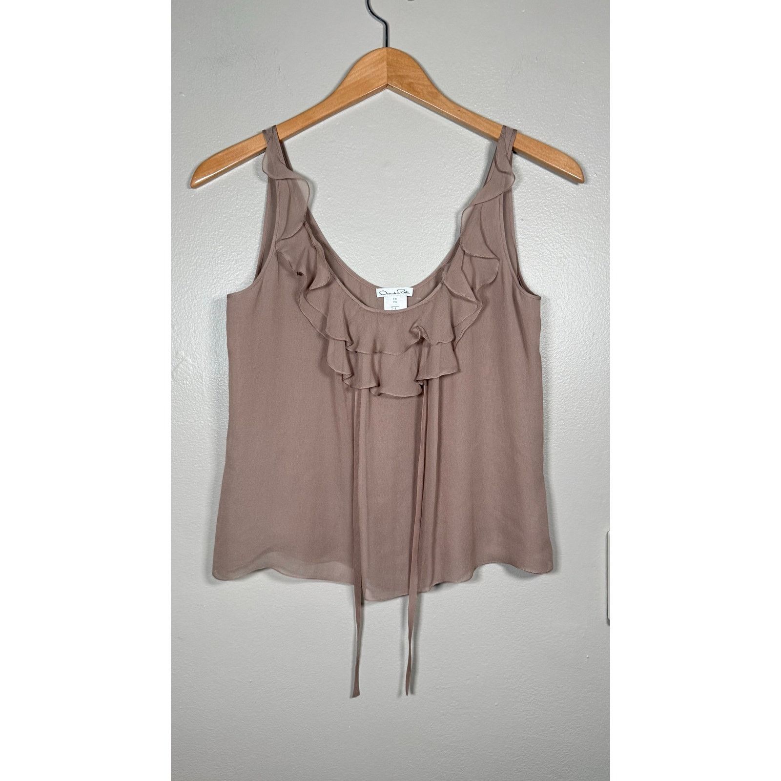 Oscar De La Renta Oscar de la Renta silk ruffled camisole size 4 $535 Size S / US 4 / IT 40 - 3 Thumbnail