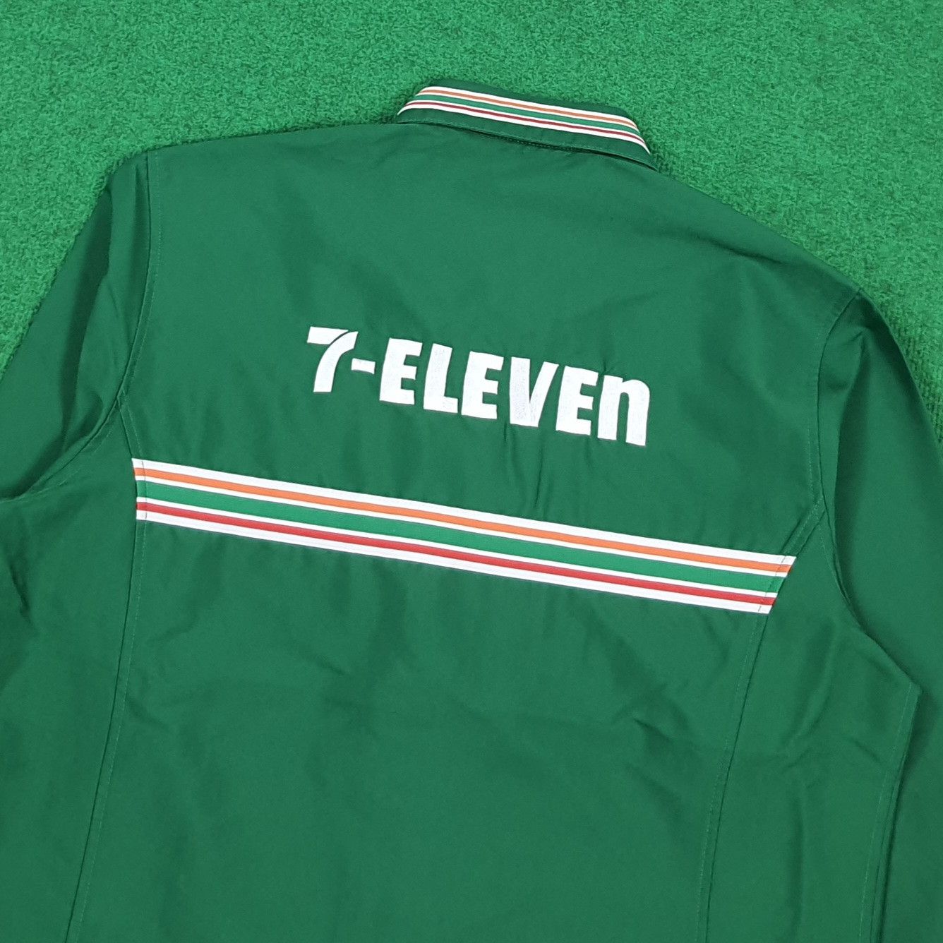 Japanese Brand Vintage 7-Eleven Japan Worker Uniform Zipper Jacket E1A20 Size US M / EU 48-50 / 2 - 4 Thumbnail
