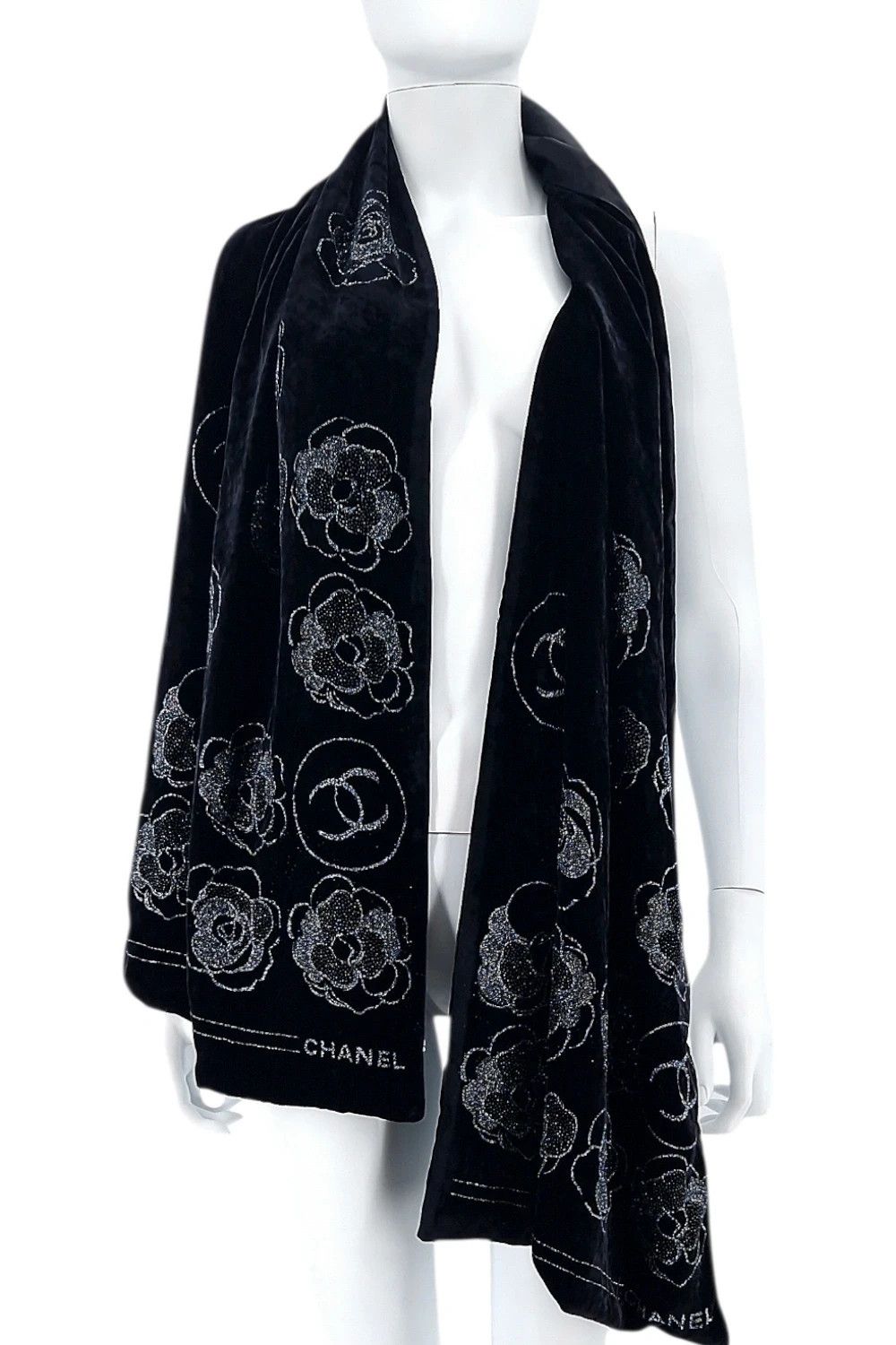 Chanel Chanel Velvet Silk CC Camelia Scarf Size ONE SIZE - 1 Thumbnail