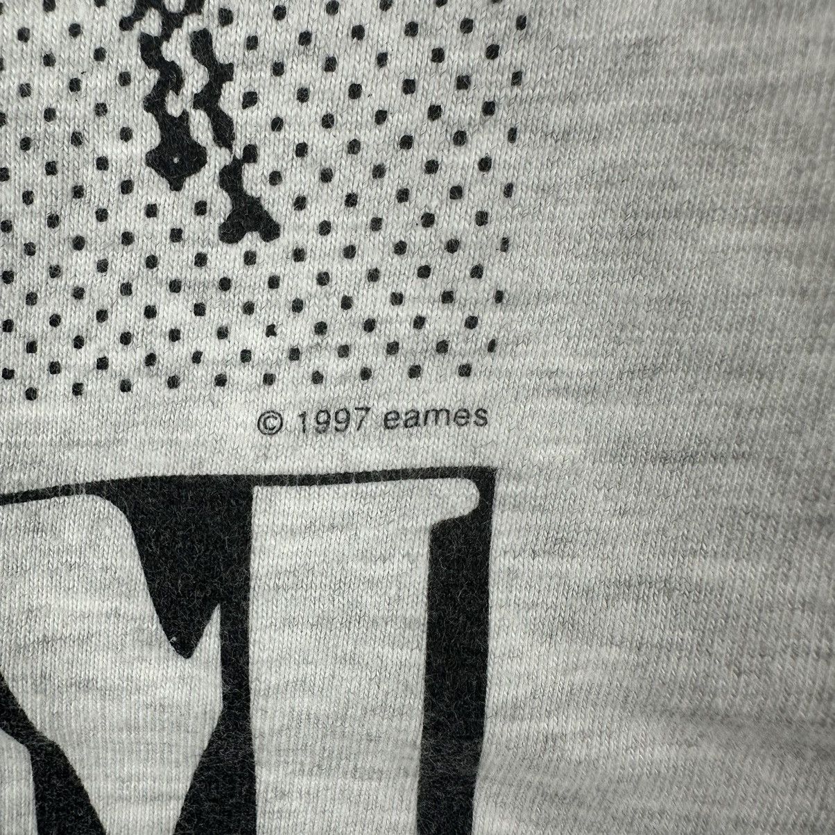 Hanes Vintage 1997 Eames Office DCM Chair Herman Miller shirt Size US L / EU 52-54 / 3 - 4 Thumbnail