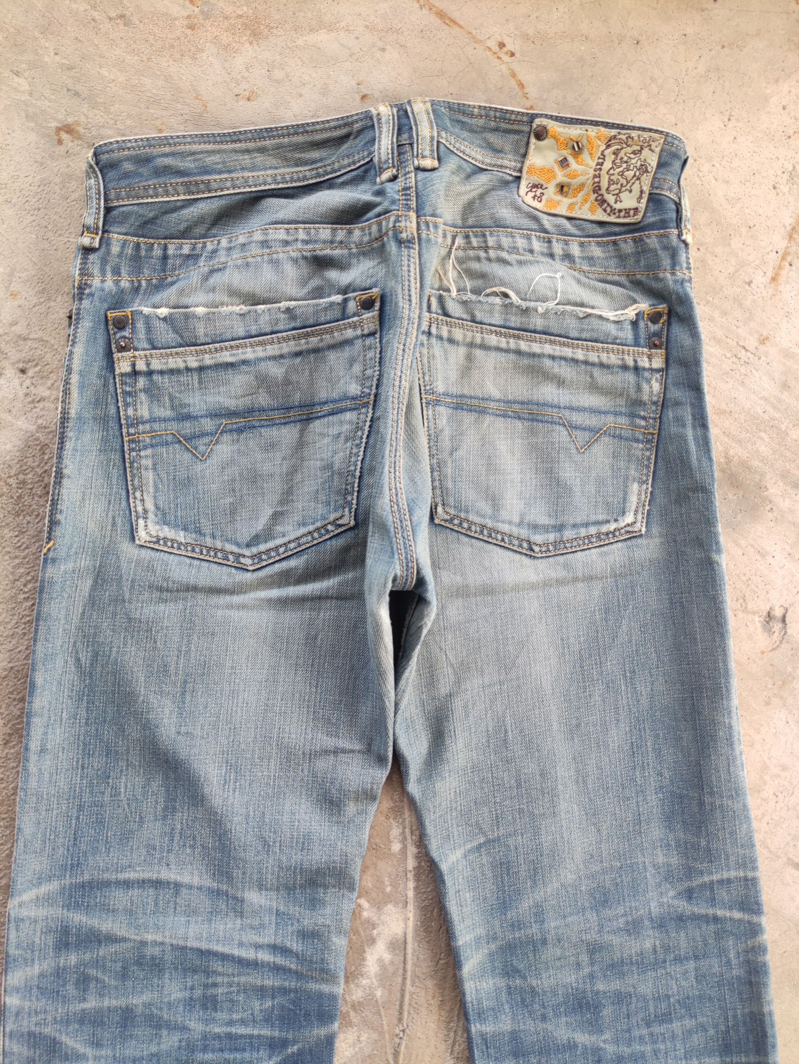 Diesel Vintage Diesel Timmen Button Jean Distressed Faded Size US 33 - 11 Thumbnail