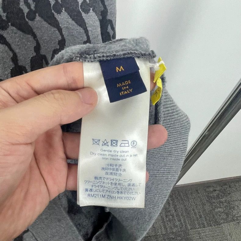 Louis Vuitton Louis Vuitton Grey knit sweatshirt 2501-Nextarrow Size US M / EU 48-50 / 2 - 4 Thumbnail