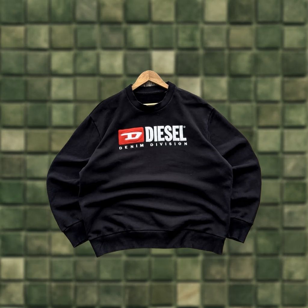 Diesel DIESEL Embroidered Big Logo Black Sweatshirt Men L Size Vintage Size US L / EU 52-54 / 3 - 1 Thumbnail