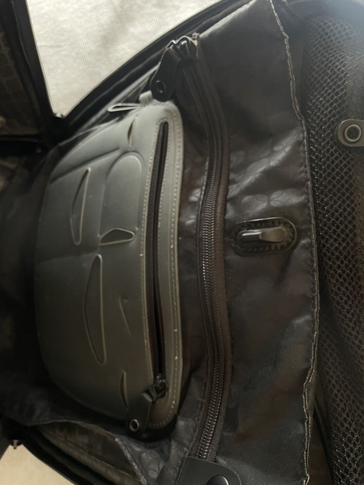Vintage Nike Epic Backpack Hardshell Techwear Case Exoskeleton bag Size ONE SIZE - 6 Thumbnail