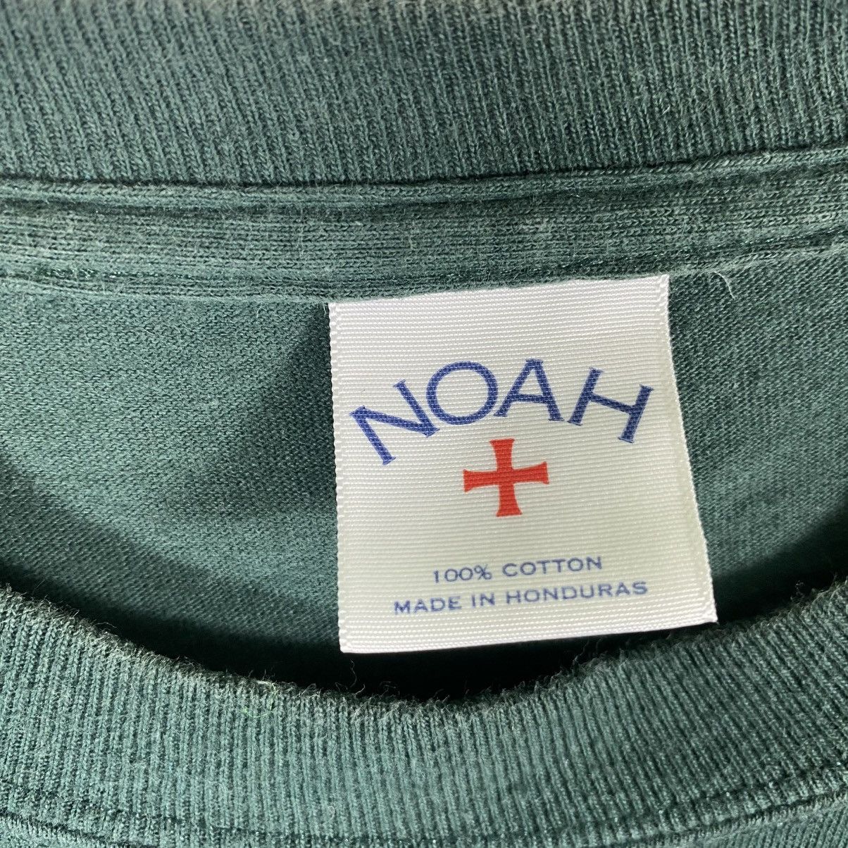 Noah Noah Barney Bubbles Abstract Tee Size US L / EU 52-54 / 3 - 5 Thumbnail