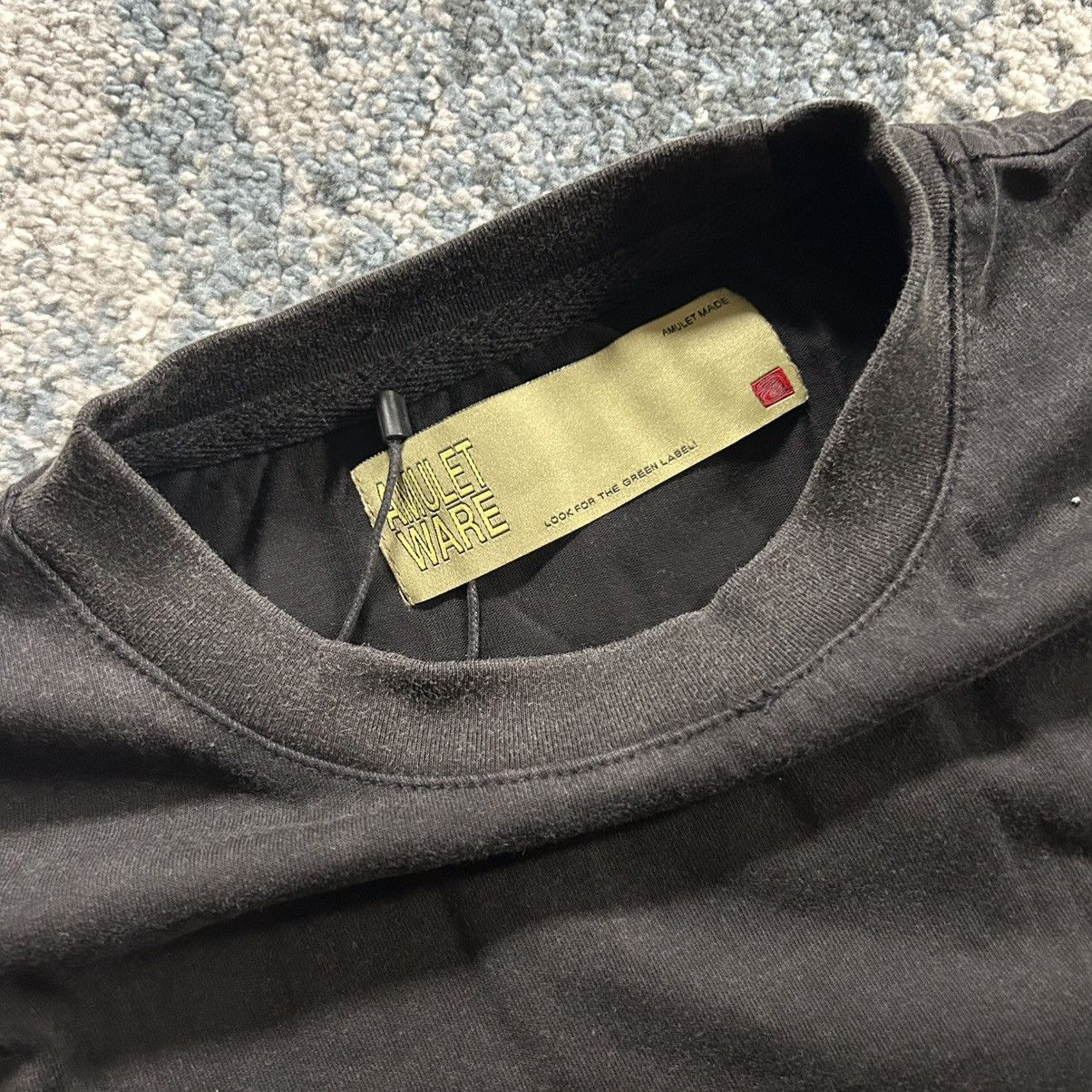 Other BOXY AMULETWARE POCKET TEE ViNTAGE WASHED BLACK ESSENTiALS Size US L / EU 52-54 / 3 - 6 Thumbnail