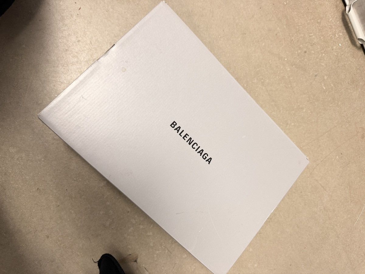 Balenciaga Balenciaga Runner Sneaker Size US 11 / EU 44 - 10 Thumbnail