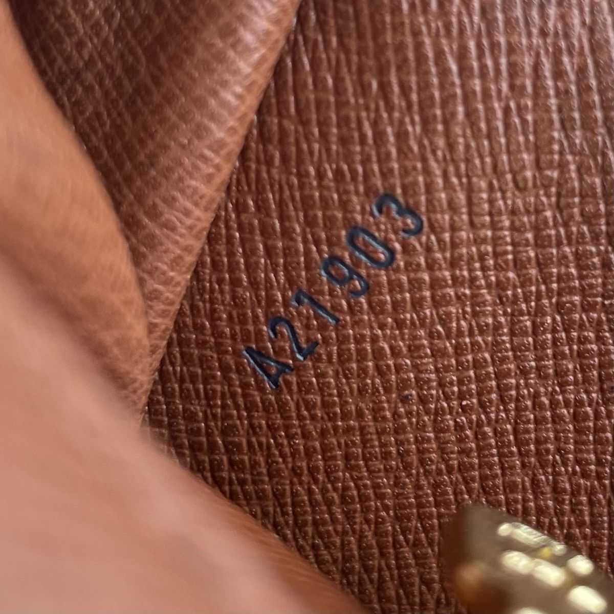 Louis Vuitton Louis Vuitton Monogram Canvas Pochette Crossbody Bag Size ONE SIZE - 14 Thumbnail