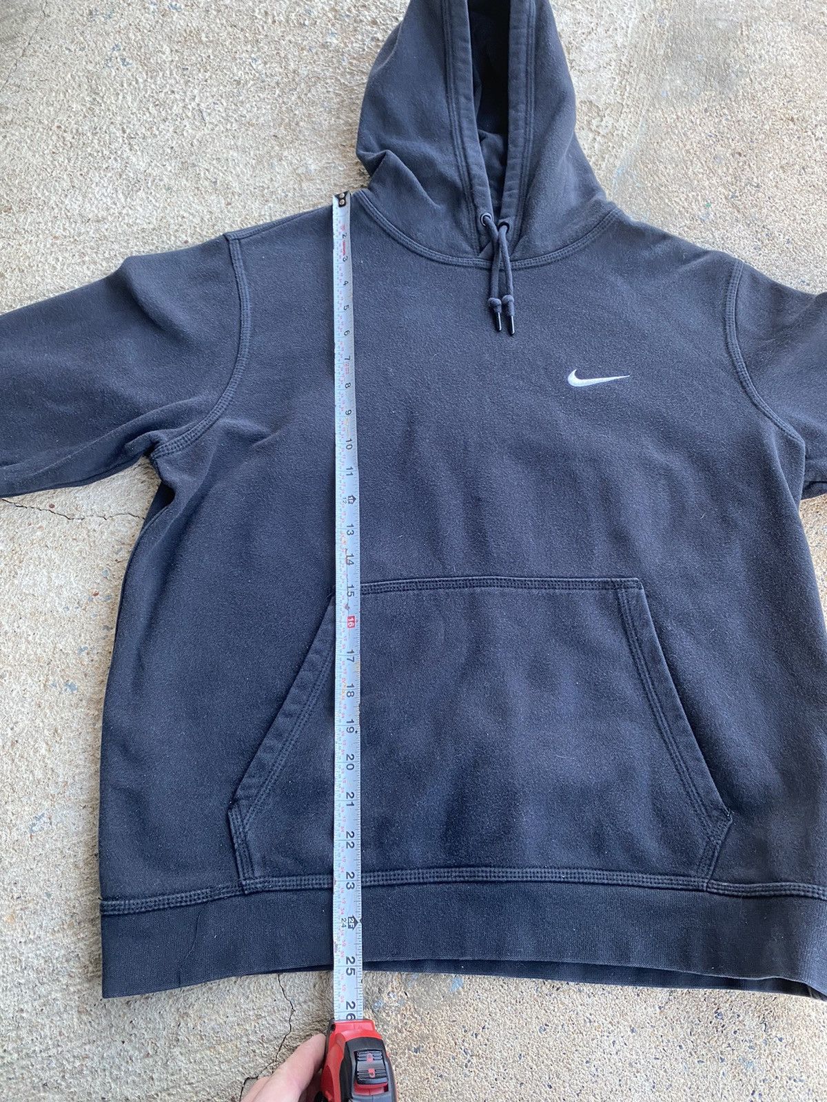 Nike × Vintage Vintage Y2K Nike Faded Black Essential Sweatshirt Hoodie Size US M / EU 48-50 / 2 - 6 Thumbnail