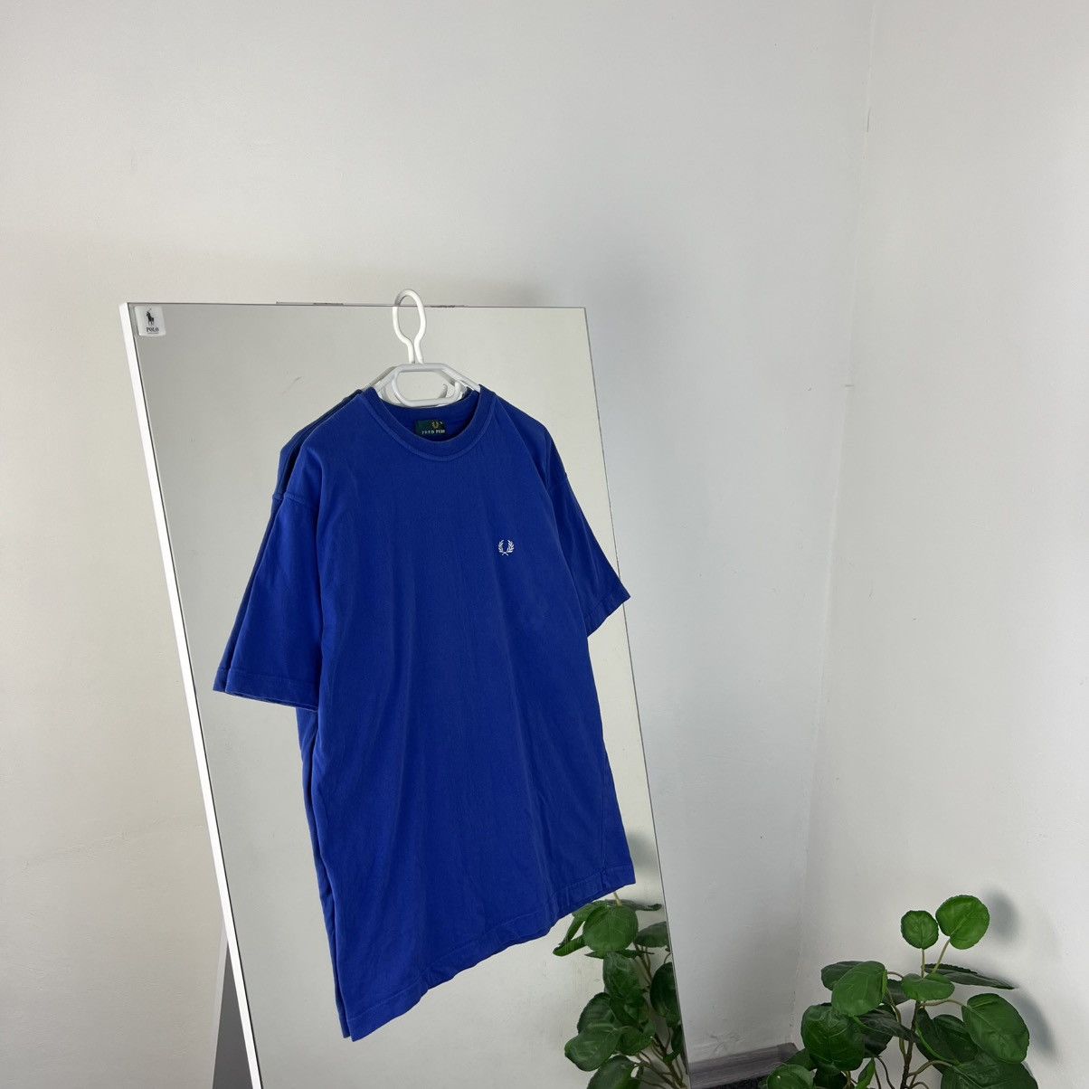 Fred Perry Vintage Y2K Fred Perry Mini Logo Retro T-Shirt Size US M / EU 48-50 / 2 - 1 Thumbnail