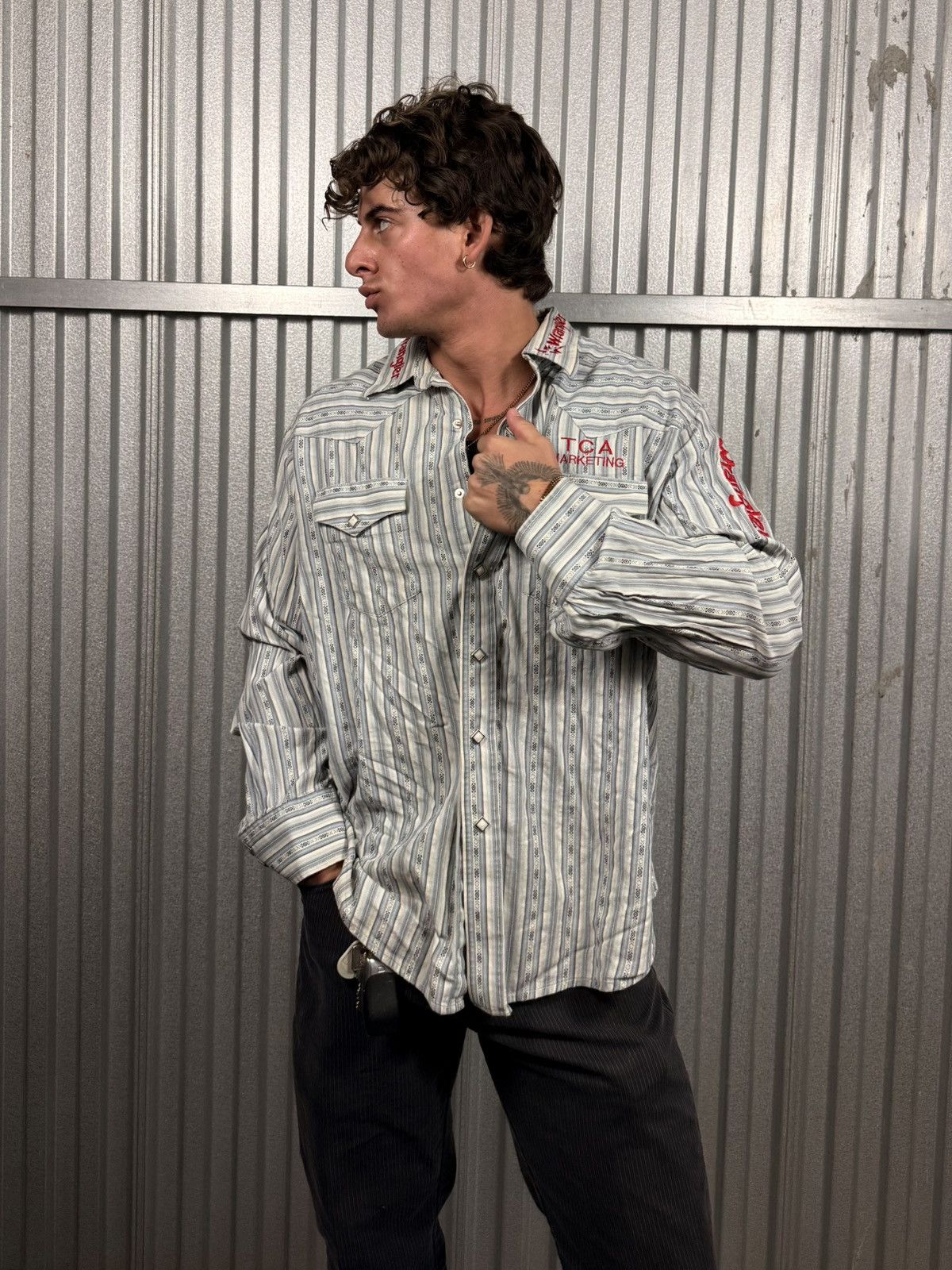 Wrangler Vintage Wrangler Western Pinstripe PearlSnap Button Up Shirt Size US L / EU 52-54 / 3 - 2 Thumbnail