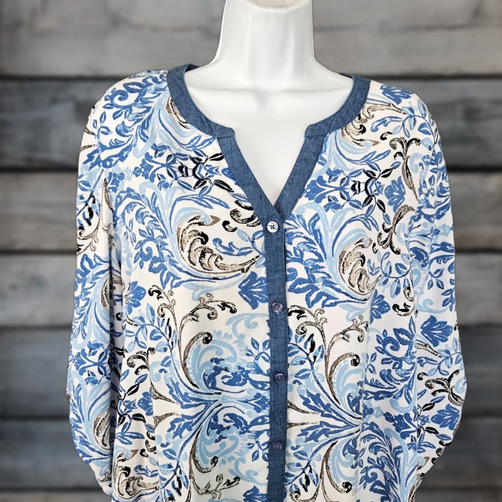 Vintage Chicos Womens Button Front Top Sz Large Blue White 3/4 Sleeve Rayon Shirt Size L / US 10 / IT 46 - 1 Thumbnail
