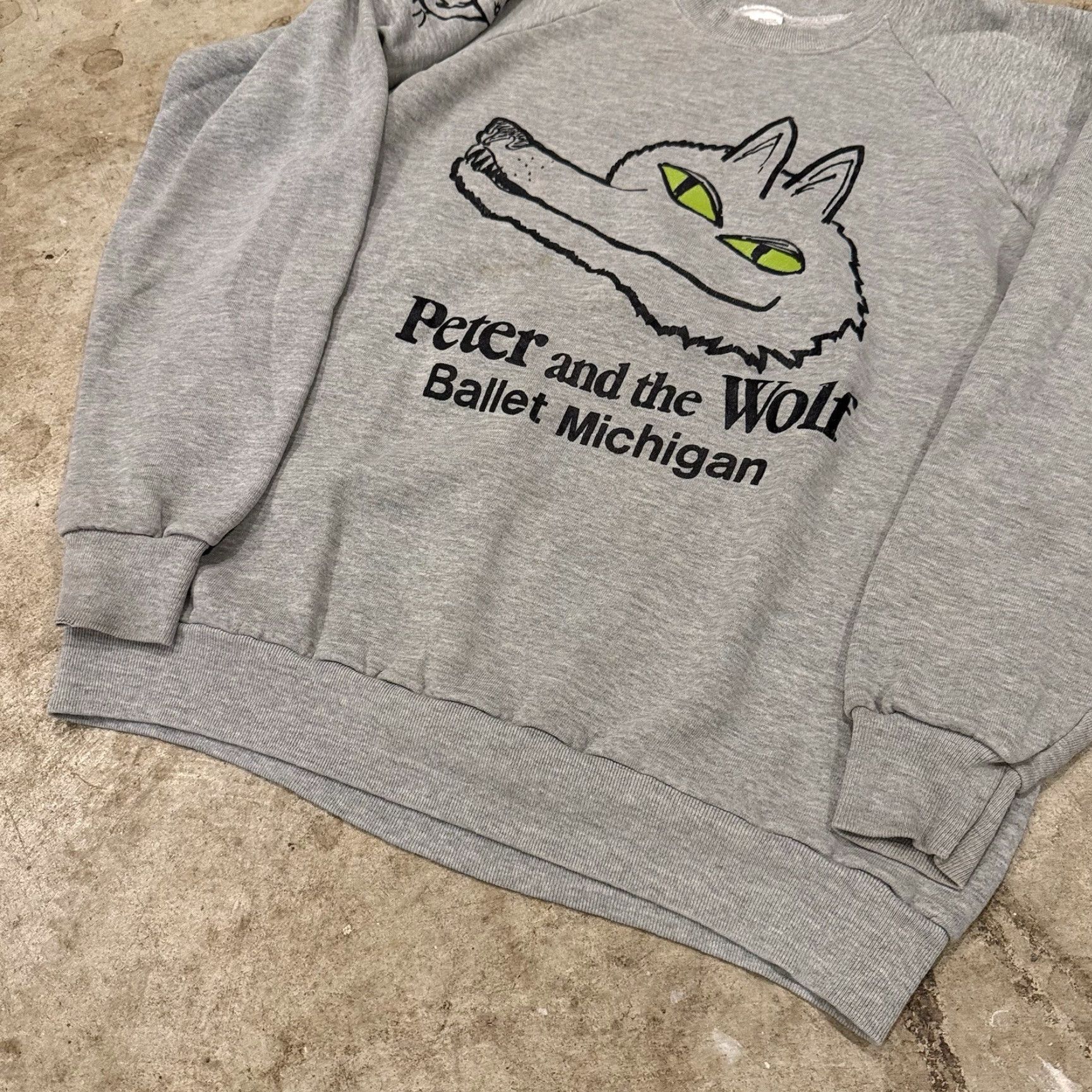 Vintage VINTAGE Peter and The Wolf Promo Sweatshirt Crewneck Mens Large Gray Sweatshirt Mens L Gray Promo Peter and The Wolf vintage Sweatshirt Size US L / EU 52-54 / 3 - 5 Thumbnail