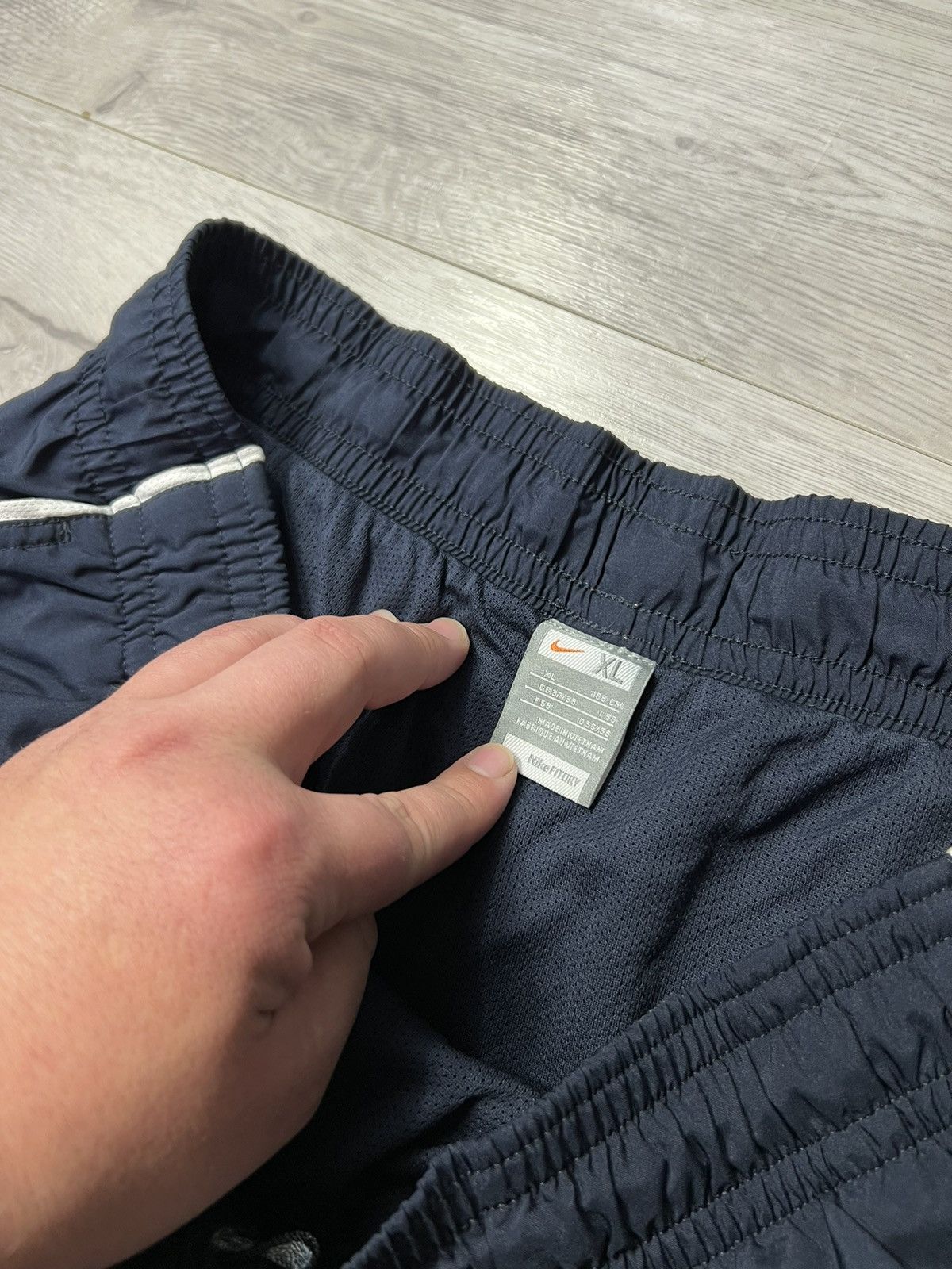Nike × Vintage Vintage Nike Nylon Shorts Embroidered Swoosh Logo Size US 36 / EU 52 - 6 Thumbnail