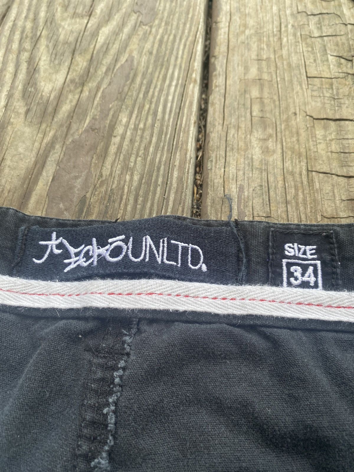 Ecko Unltd. × Vintage Vintage Ecko Cargo Shorts Size US 34 / EU 50 - 7 Thumbnail