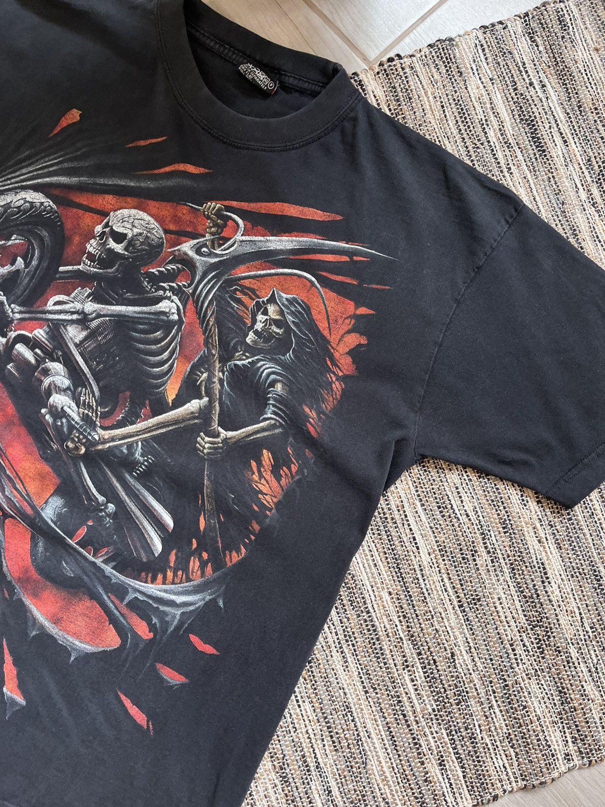 Band Tees × Vintage Spiral T-shirt Gothic rock vintage faded logo Size US L / EU 52-54 / 3 - 5 Thumbnail