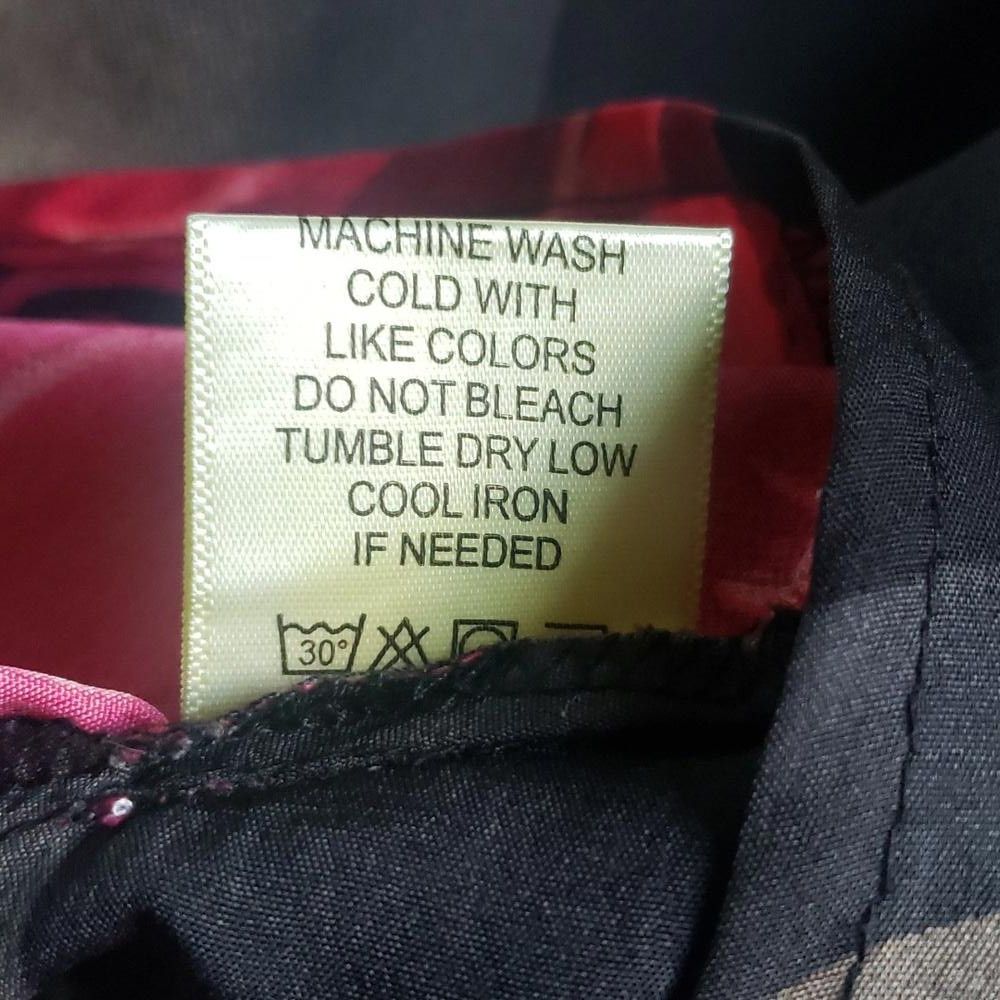 Designer CT554 truly 4 you Black & Red Maxi Floral Skirt XL Size 40" / US 18 - 9 Thumbnail