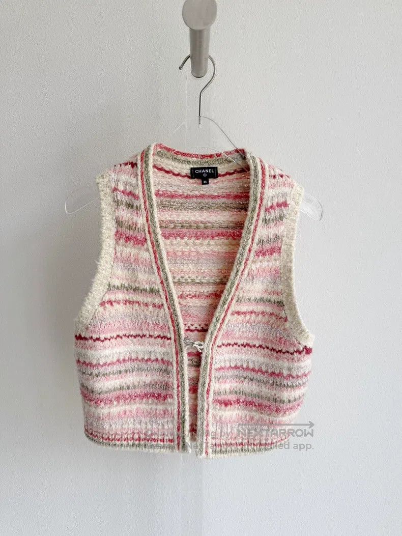 Other Chanel 24B Strawberry Cake Powder Vest Size XS / US 0-2 / IT 36-38 - 3 Thumbnail