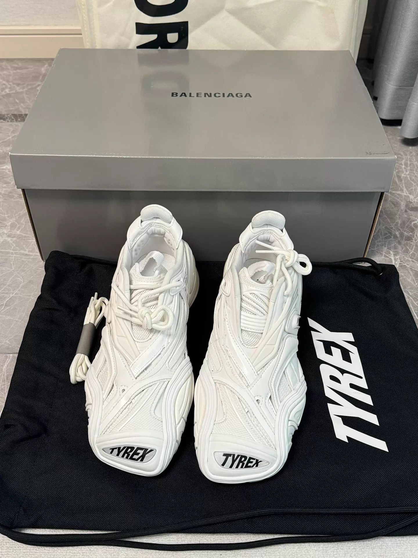 Balenciaga Balenciaga Tyrex Alien White Sneaker EUR 37 Size US 6.5 / IT 36.5 - 9 Thumbnail
