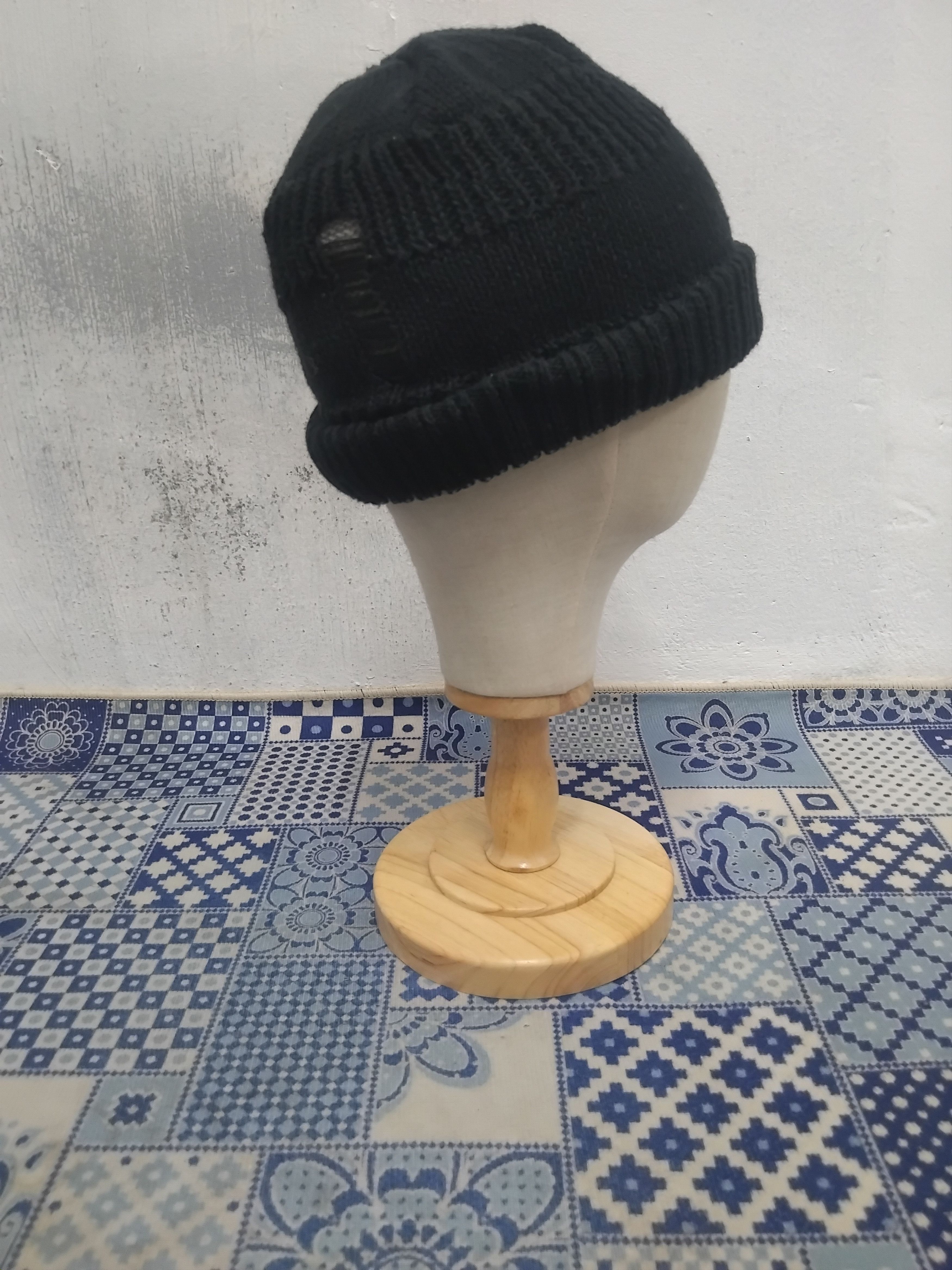United Arrows United Arrows Beauty & Youth distressed tear style beanie Size ONE SIZE - 7 Thumbnail