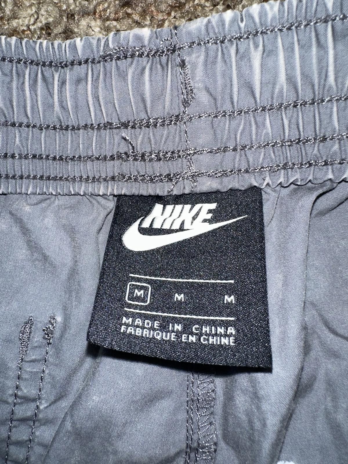 Nike Nike Men’s Sportswear Heritage Essentials Shorts Size US 32 / EU 48 - 4 Thumbnail