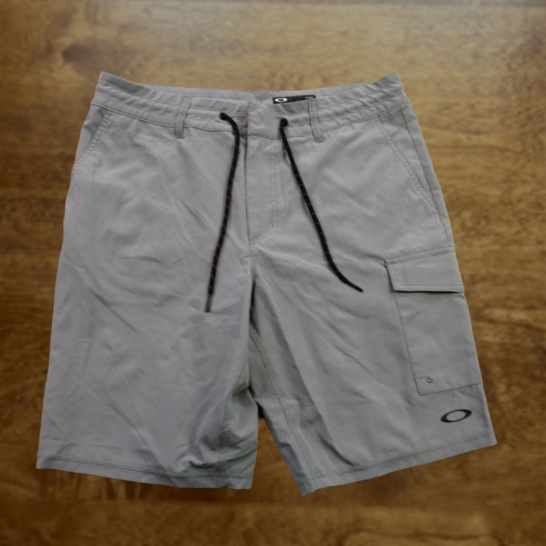 Oakley Oakley Shorts Mens 34 Gray Chino Swim Outdoors Lightweight Drawstring Size US 34 / EU 50 - 1 Thumbnail