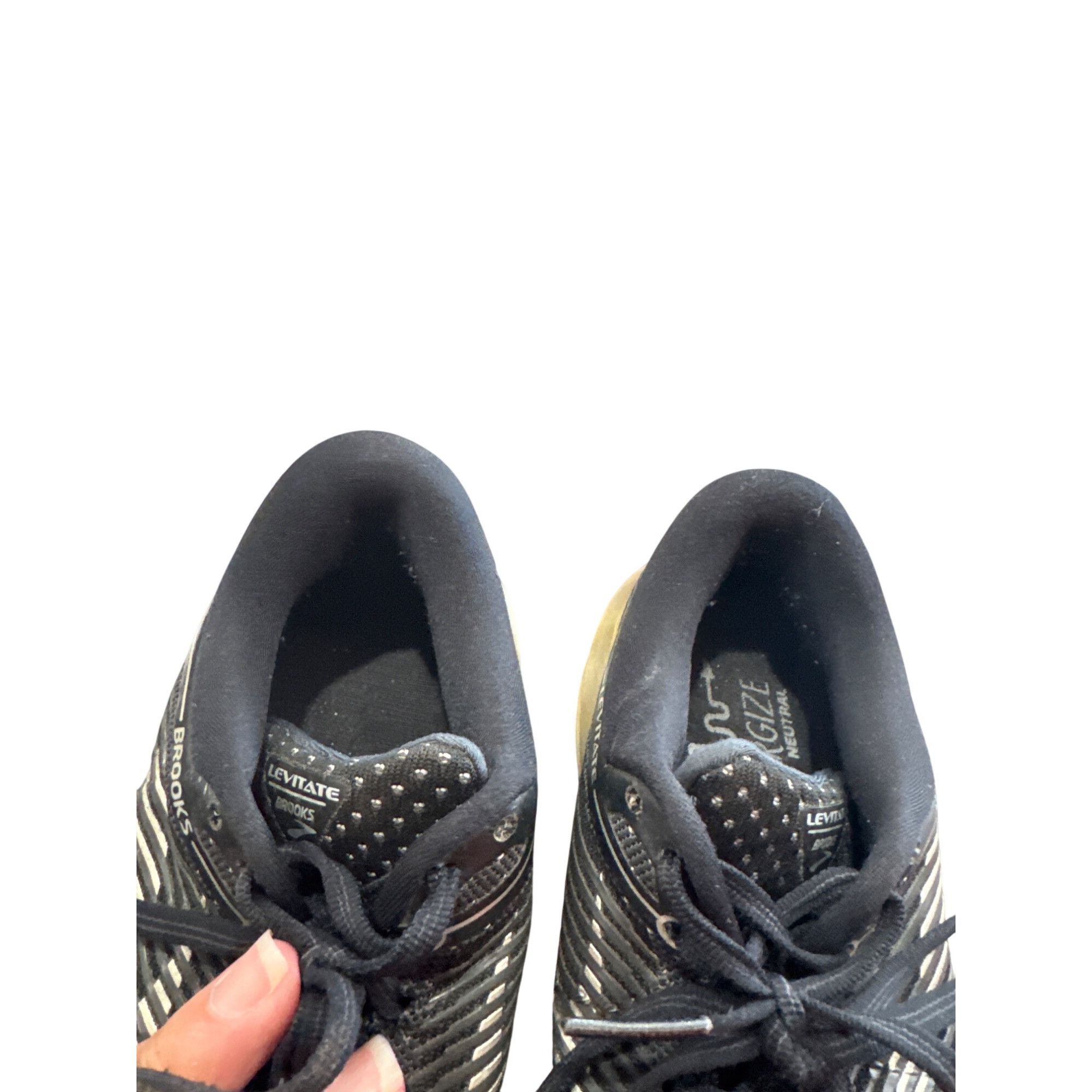 Brooks Brooks Levitate Womens black running sneakers shoes size 6B Size US 6 / IT 36 - 12 Thumbnail
