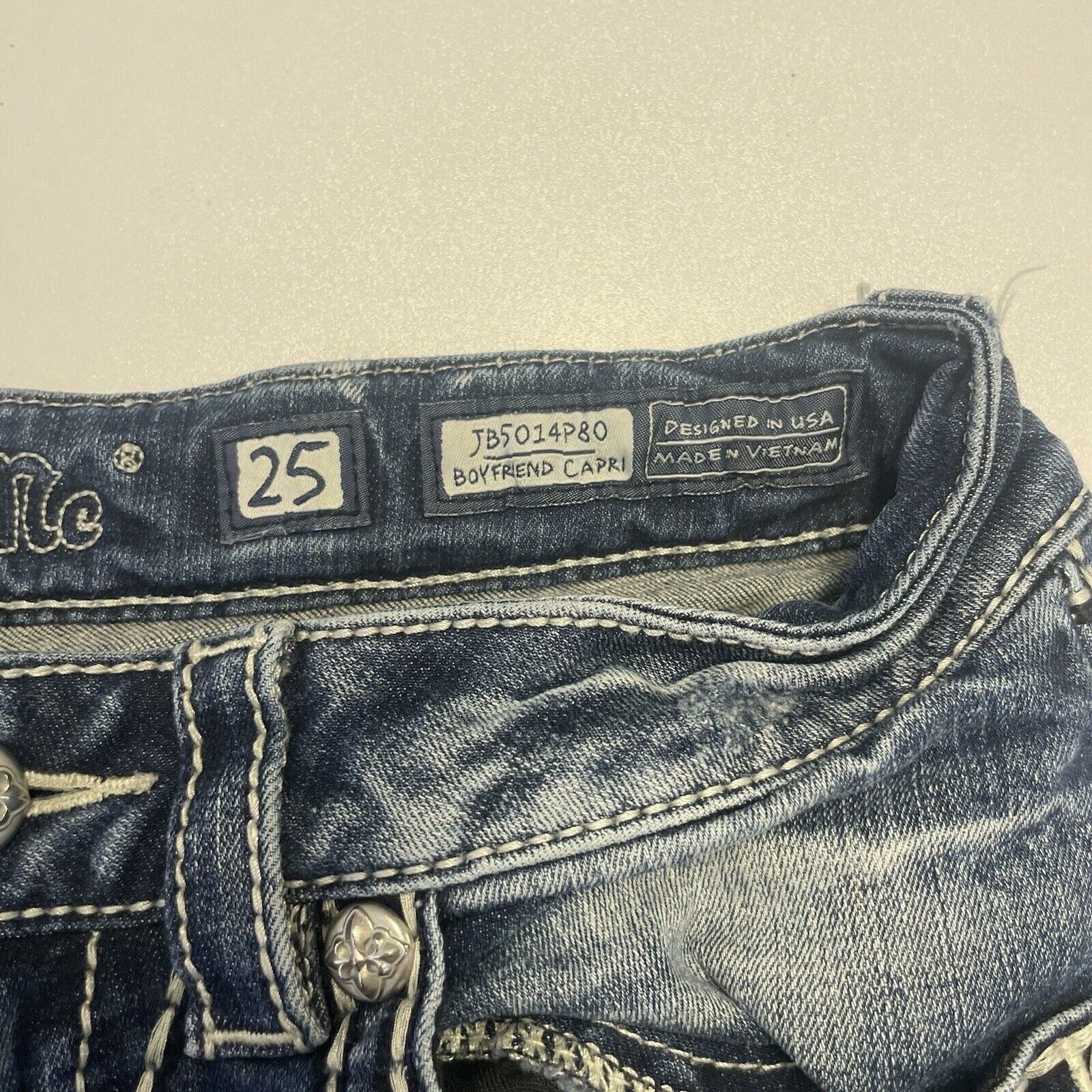 Miss Me Miss Me Jeans Womens 25 Boyfriend Capri JB501P80 Faded Denim Size 28" / US 6 / IT 42 - 8 Thumbnail