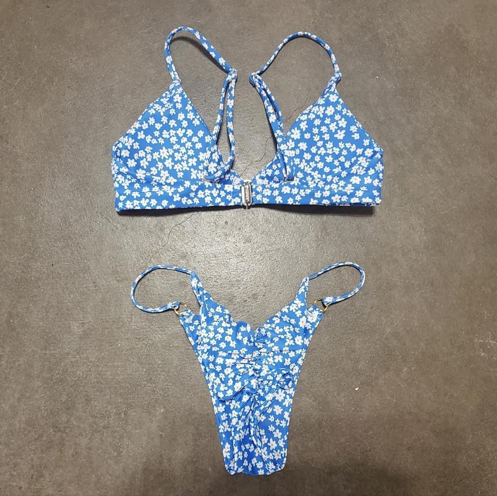 Designer Blue White Floral Detailed Bikini Set Size ONE SIZE - 2 Thumbnail