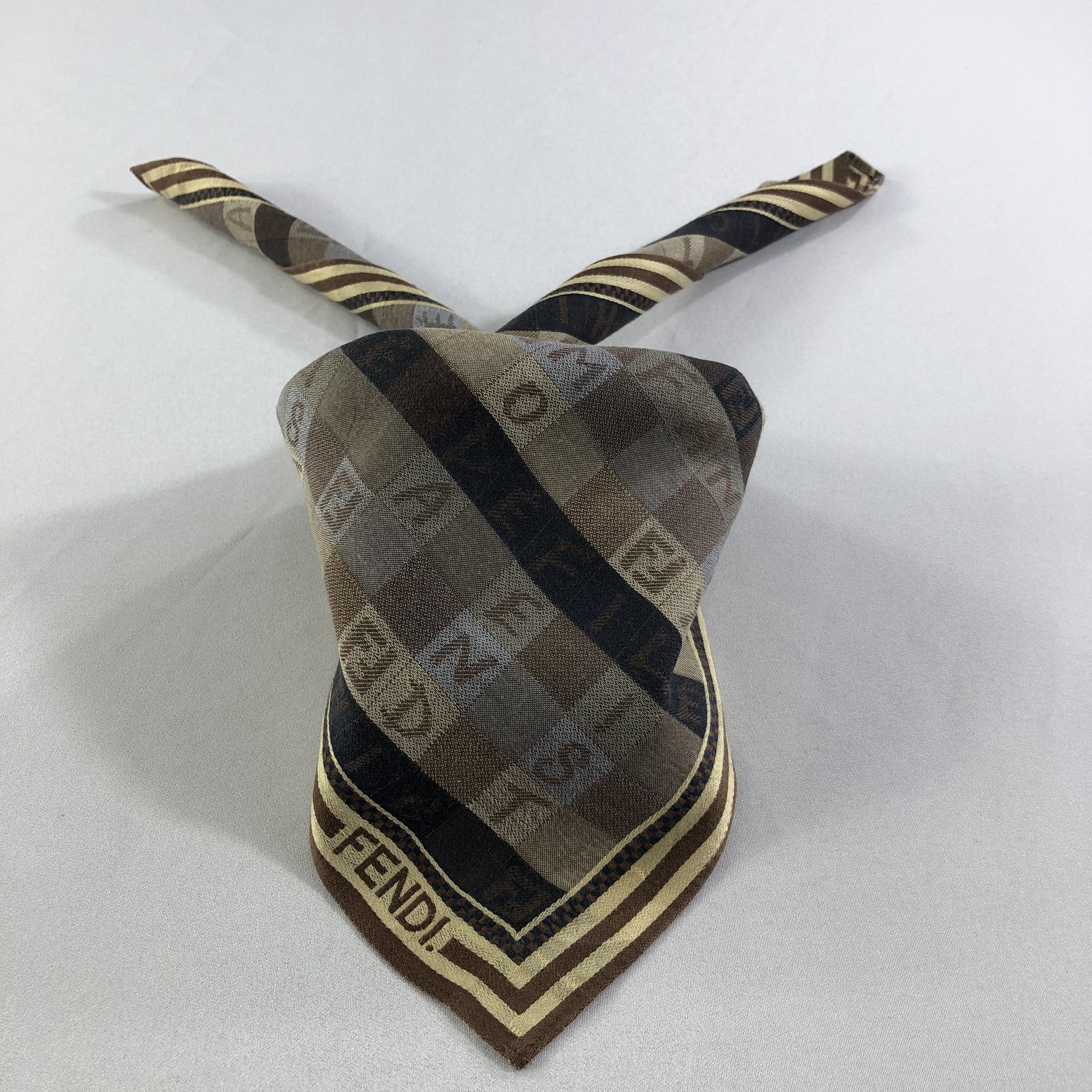 Vintage Fendi Handkerchief Neckerchief Bandana H1638 Size ONE SIZE - 2 Thumbnail