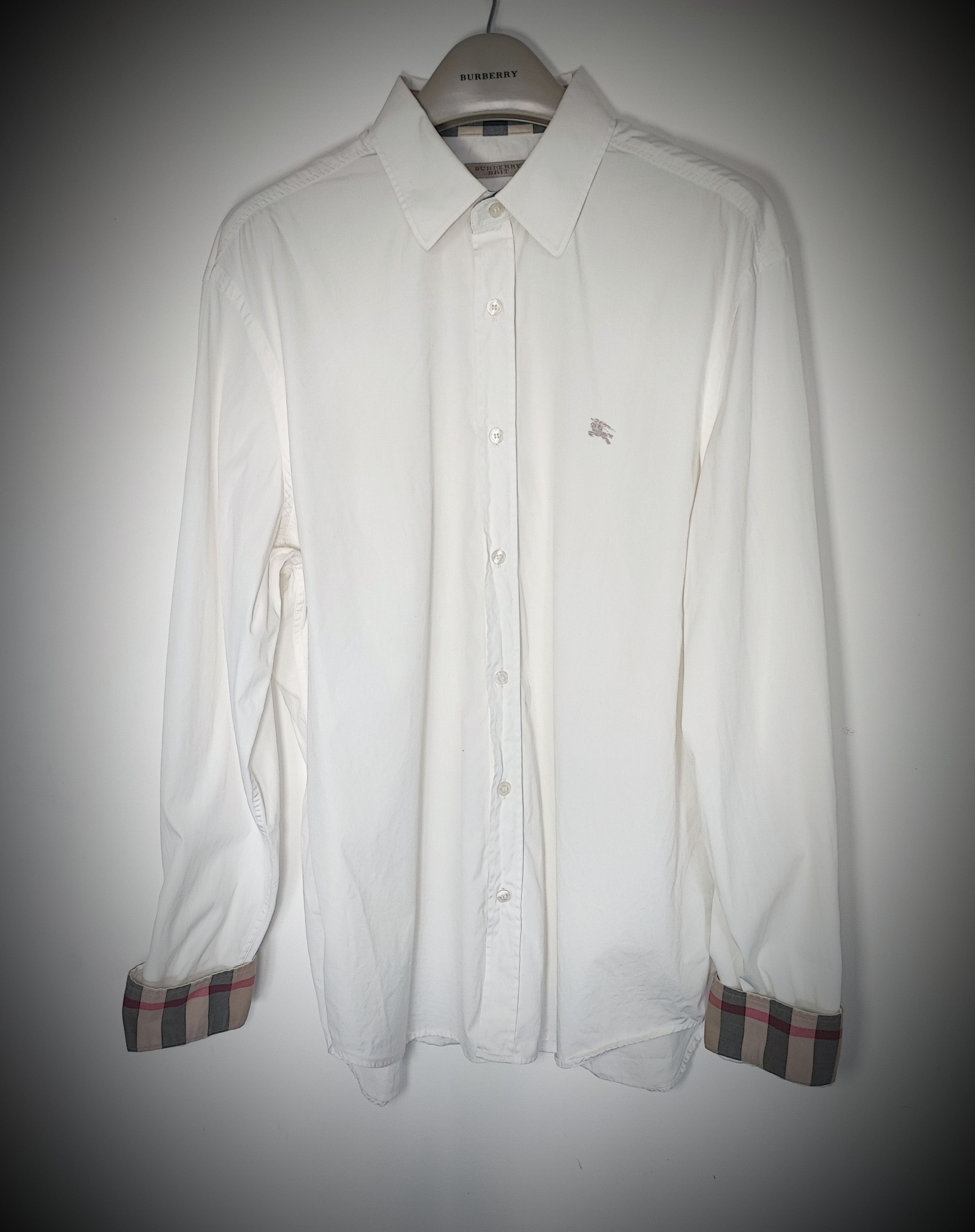 🔥 Burberry Shirt Size XL White🔥