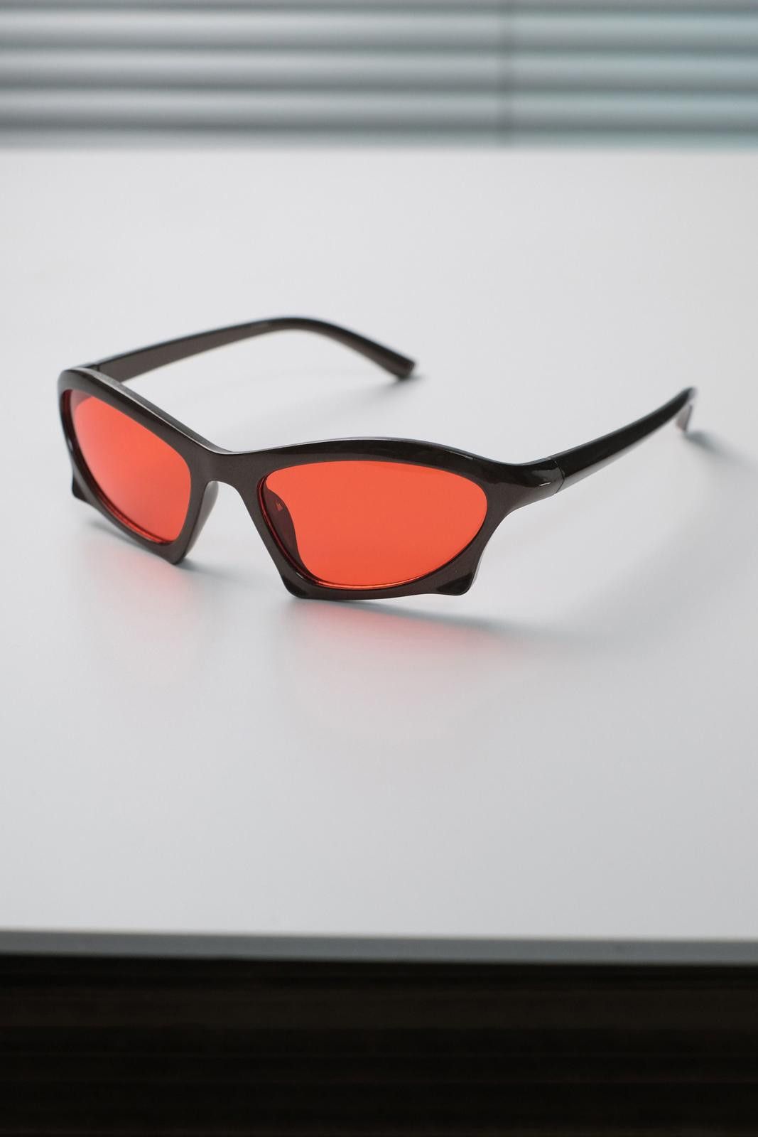 Japanese Brand Y2k Avant Garde Futuristic Dark Brown Sunglasses Unisex OS Size ONE SIZE - 1 Thumbnail