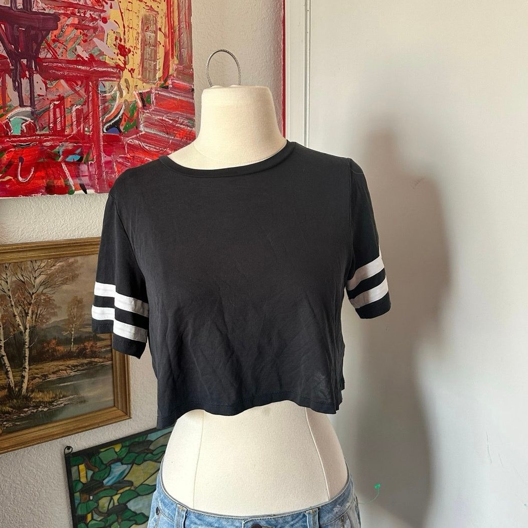 Forever 21 forever 21 black crop top Size S / US 4 / IT 40 - 1 Thumbnail