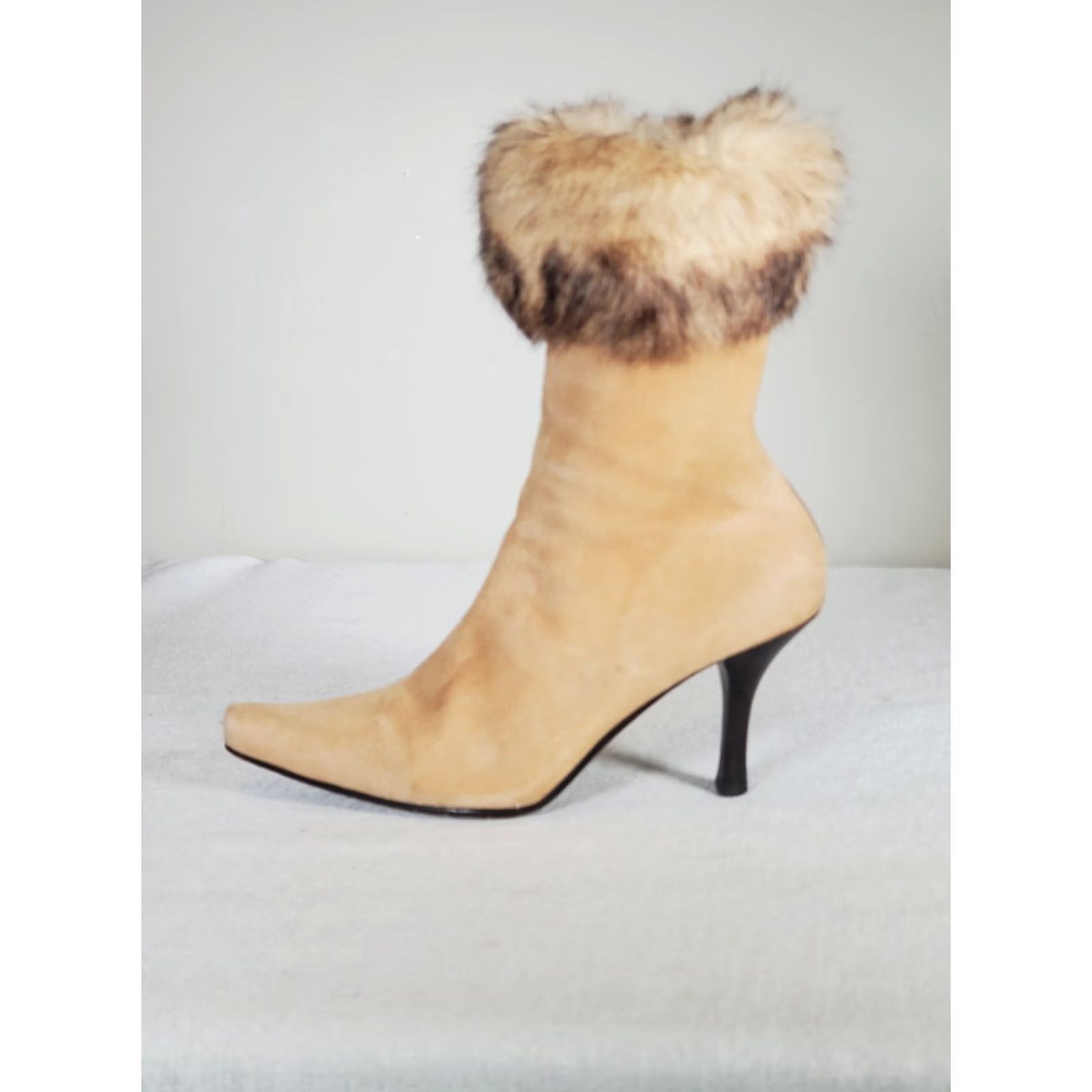 Vintage Arturo Chiang Suede Rabbit Fur Trim Back Zip Ankle Boots Snip Toe Women's US 7.5 Size US 8 / IT 38 - 5 Thumbnail